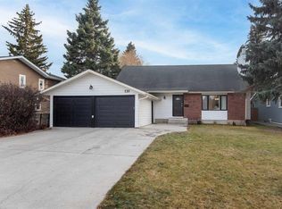 131 N Anders Close, Red Deer, AB T4R1C2
