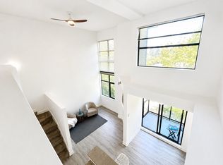 10838 City Pkwy #434, Surrey, BC V3T5X9
