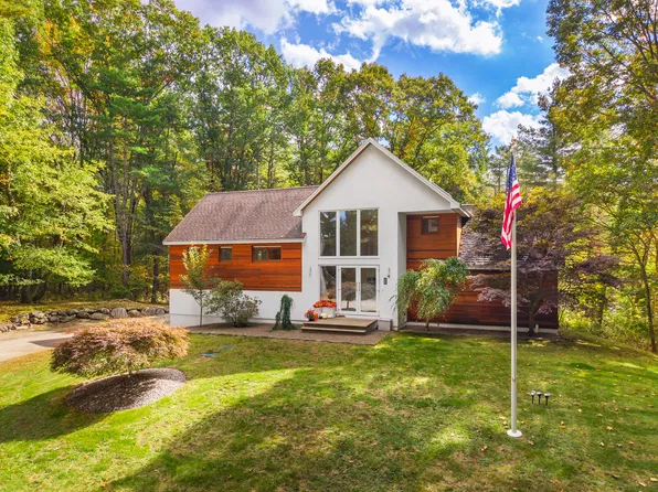 3 S Salt Creek Way, Kittery, ME 03904