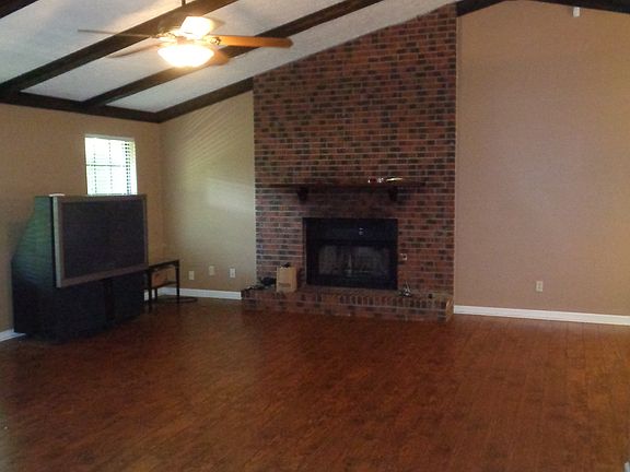 Vaulted beam ceilings.