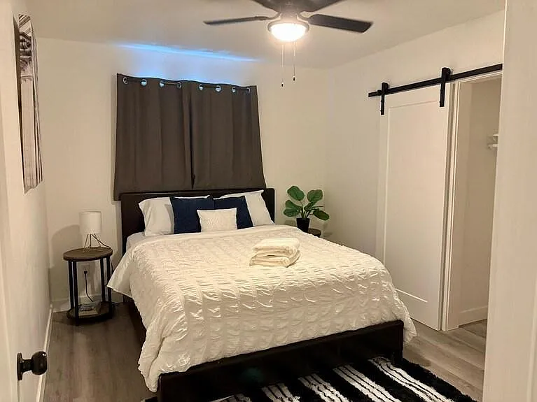 4 bed, 3.0 bath, 1601 sqft, $1,321 — Photo 1