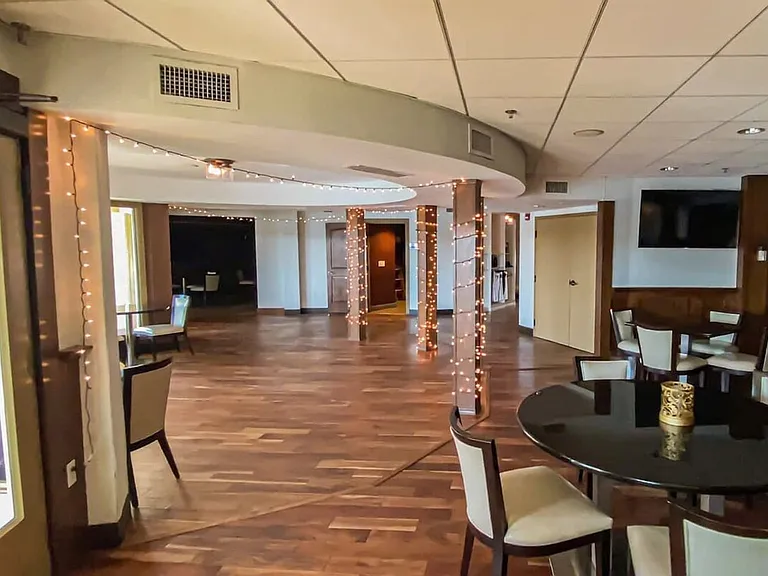 Building's Lounge