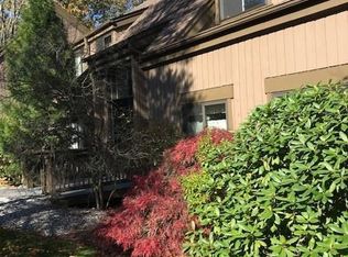 489 Heritage Vlg #B, Southbury, CT 06488