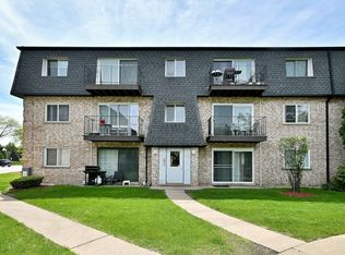 9442 Bay Colony Dr APT 3E, Des Plaines, IL 60016