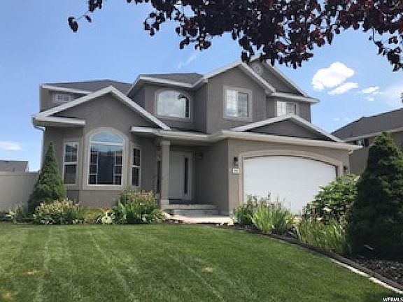 2nd image of 569 W Bountiful Way