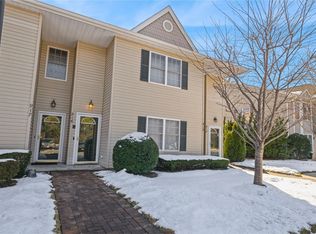 916 Altessa Blvd, Melville, NY 11747
