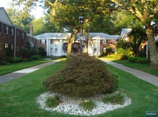 191 Knickerbocker Rd APT 13, Englewood, NJ 07631