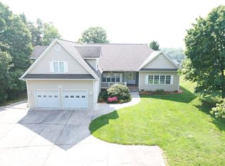 591 Bonnevista Dr, White Pine, TN 37890