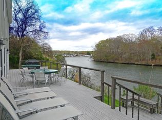 10 Oyster Shores Rd, East Hampton, NY 11937