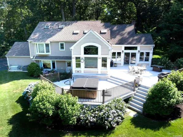 3 Merriwood Court, Huntington, NY 11743