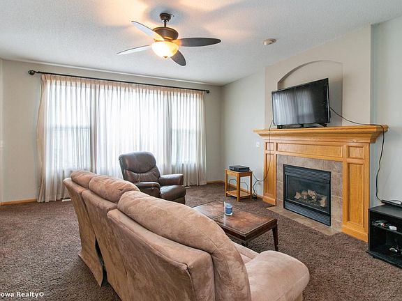 2nd image of 7815 Cottonwood Ln