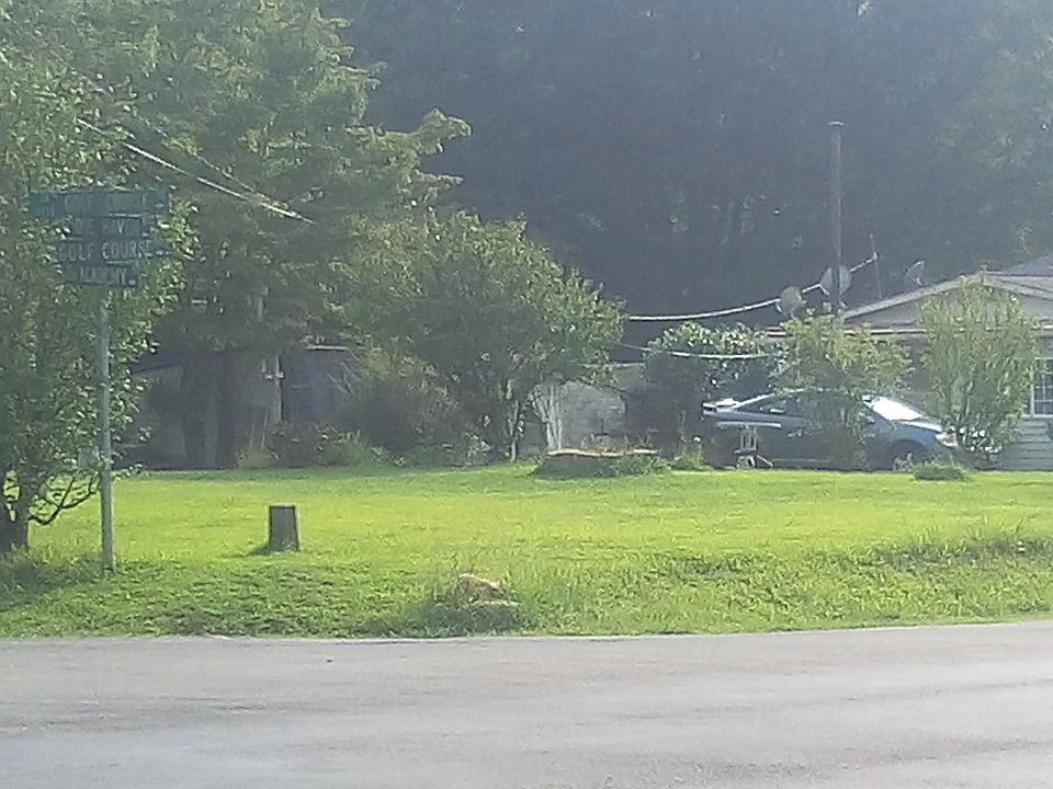2nd image of 738 Golf Course Rd