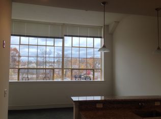 208 Maple St #208, Marlborough, MA 01752