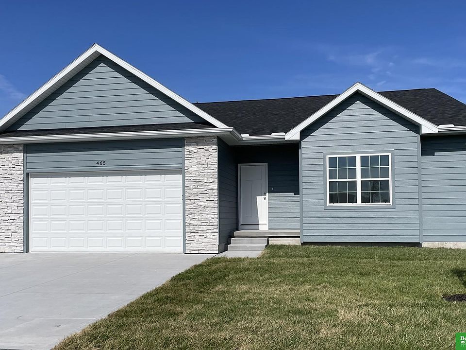 1st image of 465 Thornbird Dr