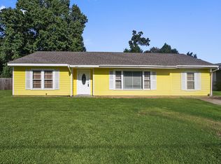 222 Quelqueshue St, Sulphur, LA 70663