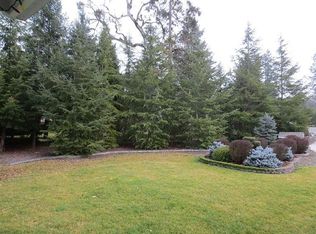 234 Mountain Pine Dr, Grants Pass, OR 97526