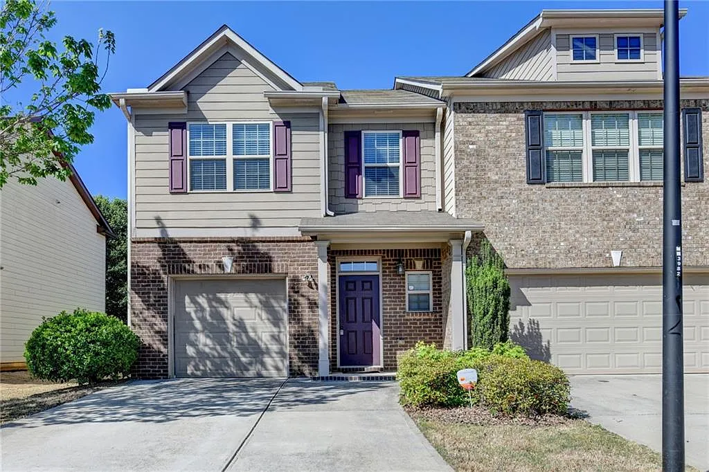 3 bed, 2.5 bath, 1900 sqft, $2,000 — Photo 1