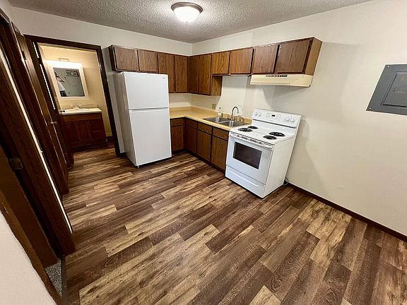 2nd image of 2511 Golf Rd APT 3