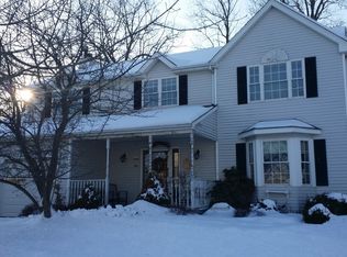 124 Stagecoach Cir, Milford, CT 06460