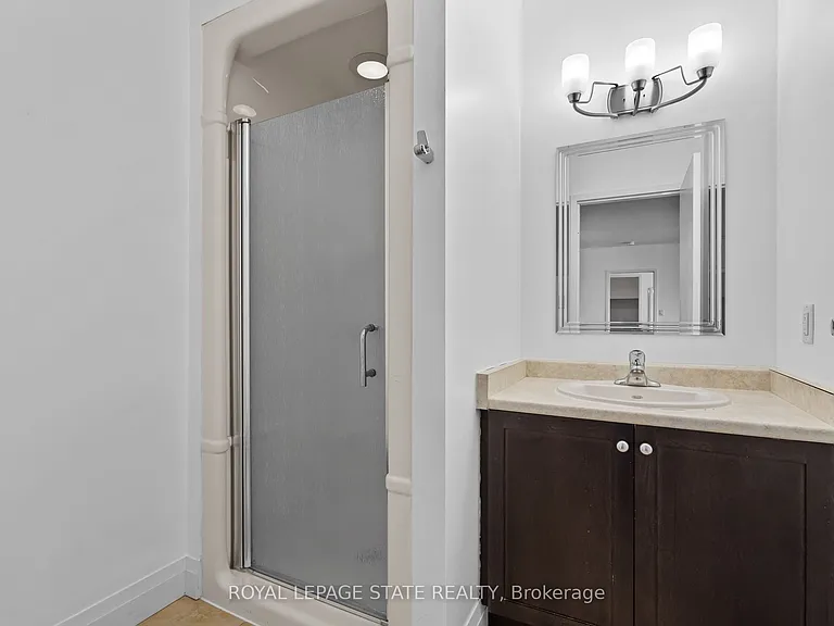 26 Wellington St #402 — Photo 16
