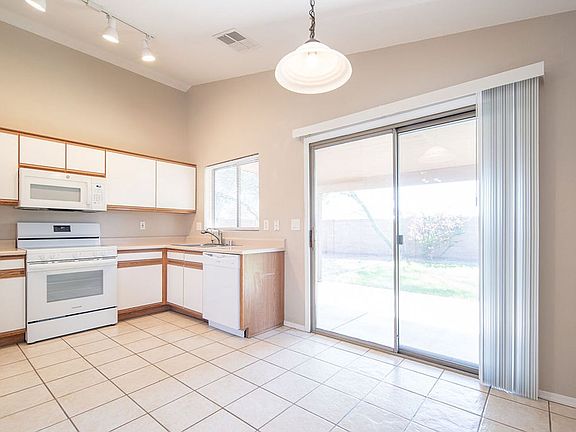4th image of 14028 N 150th Ln