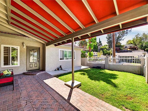 5th image of 800 N Arroyo Pl