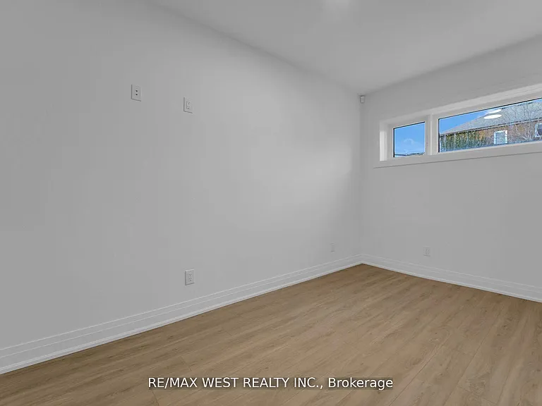 521 Saint Johns Rd #LOWER — Photo 11