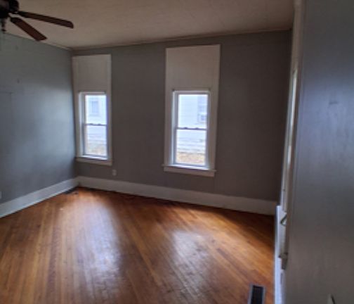 4th image of 718 Harrison St