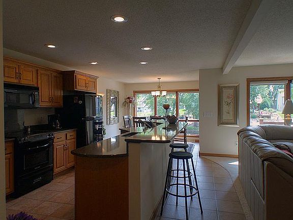 2nd image of 1085 Lauderdale N