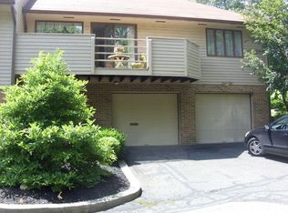 607 Townhouse Rd, Wheeling, WV 26003