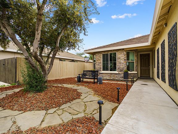 3rd image of 3602 W Perez Avenue