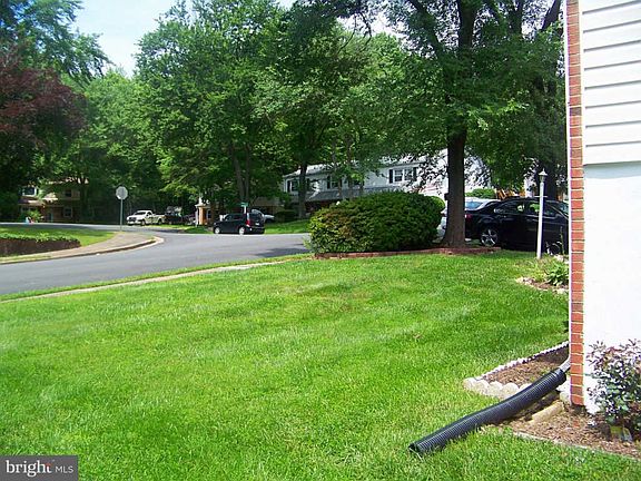 2nd image of 5016 Linfield Dr