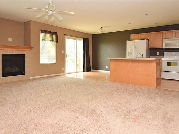 2nd image of 5214 NE Hillcrest Dr
