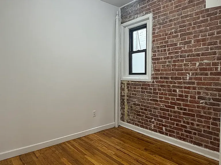 1109 1st Ave #5A — Photo 10