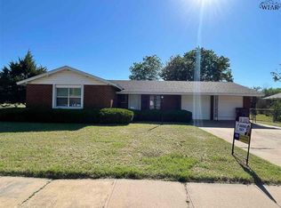 5016 Rock Point St, Wichita Falls, TX 76310
