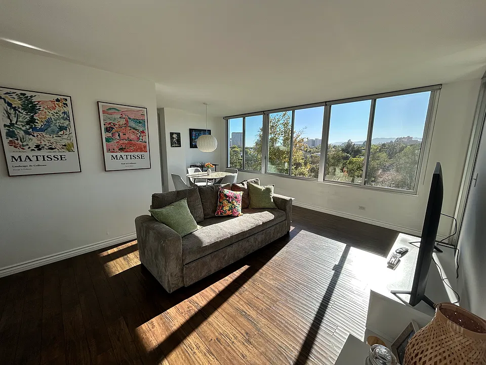 10501 Wilshire Blvd #917