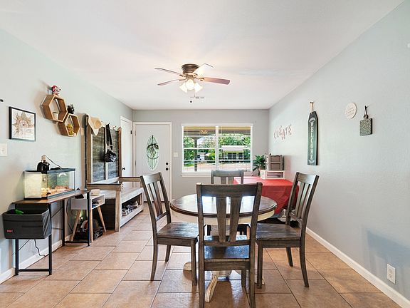 3rd image of 2275 Bella Vista Dr