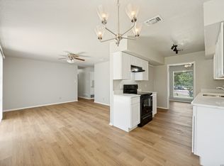 4240 CHESTNUTHILL DR, San Antonio, TX 78218