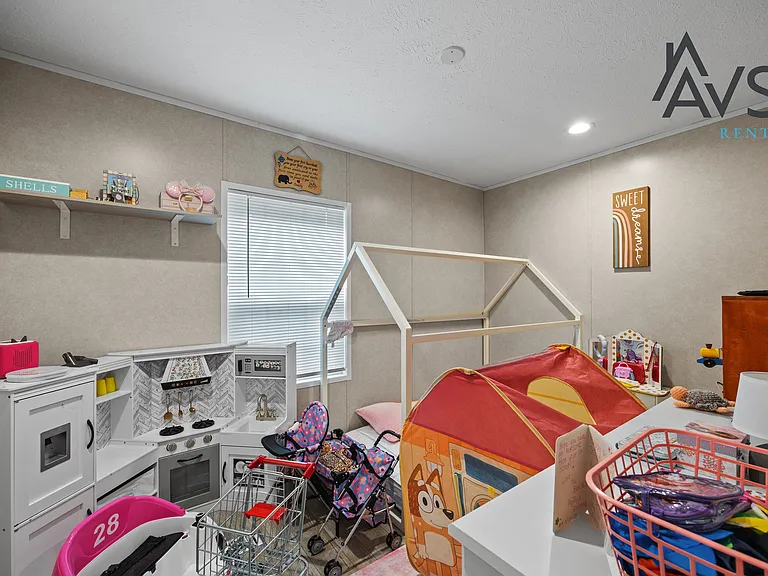 396 Volliedale Dr — Photo 15