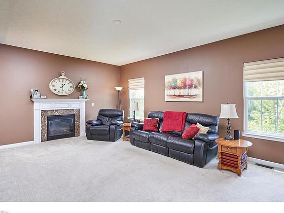 5th image of 208 Newton Dr