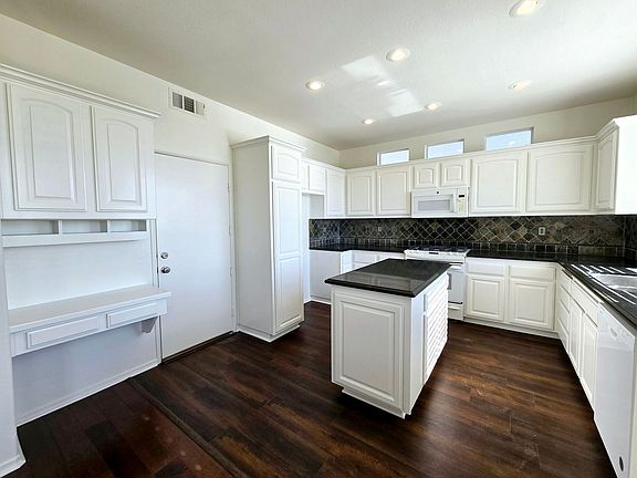 3rd image of 26 Cape Coral