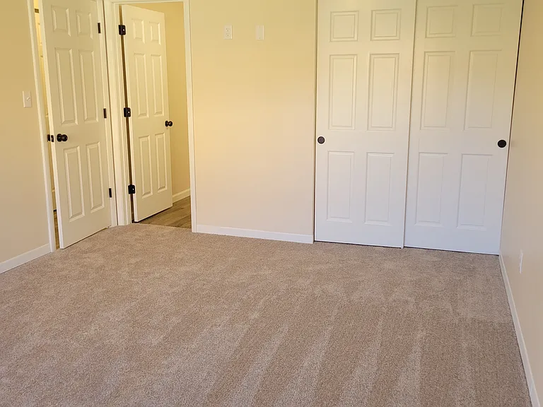 311 Heritage Ct — Photo 16
