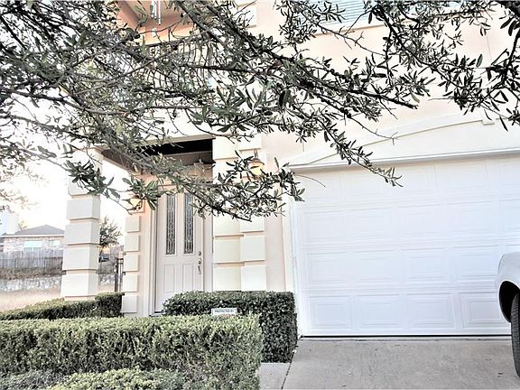 2nd image of 5233 Lake Terrace Ct