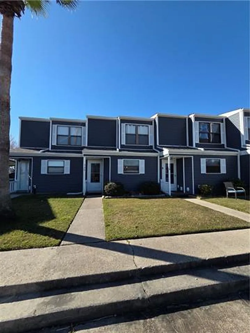 Building Photo - 232 Marina Dr