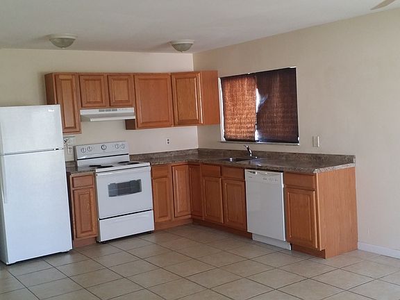 5th image of 1334 SE Larose Ct