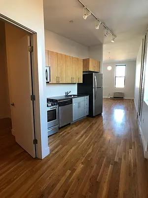 Rented by City Vista Inc | media 26