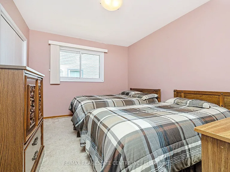 3161 Steeles Ave W — Photo 22