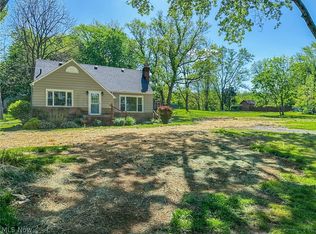 2161 Manor Rd, Uniontown, OH 44685