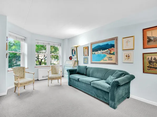 110 W 90th St APT 3M, New York, NY 10024