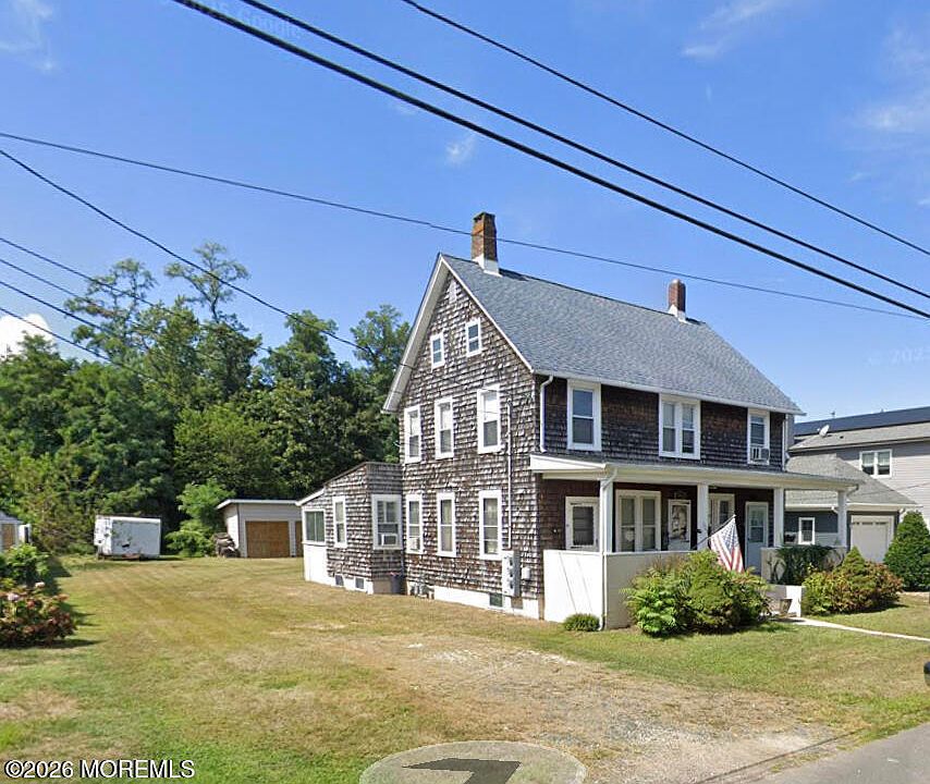 1st image of 905 Rue Avenue